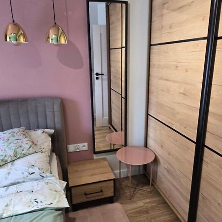 Apartament 3 Pokojowy Lub Pokoj W Mieszkaniu W Nowym Bloku Warsawa Bagian luar foto