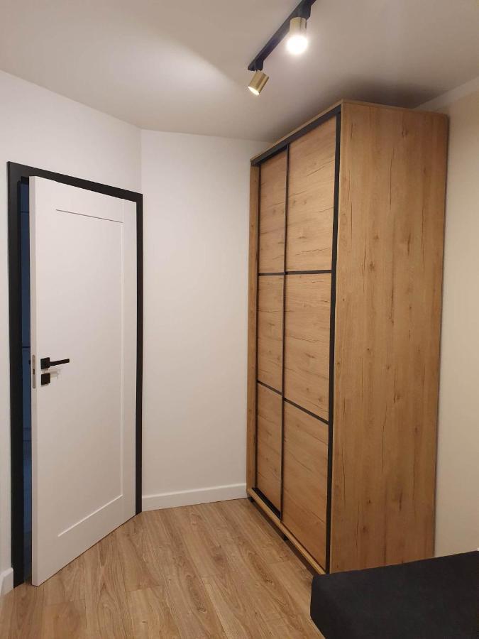 Apartament 3 Pokojowy Lub Pokoj W Mieszkaniu W Nowym Bloku Warsawa Bagian luar foto
