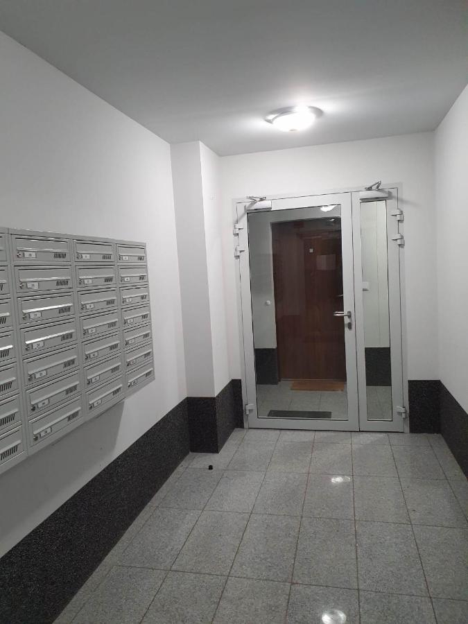 Apartament 3 Pokojowy Lub Pokoj W Mieszkaniu W Nowym Bloku Warsawa Bagian luar foto